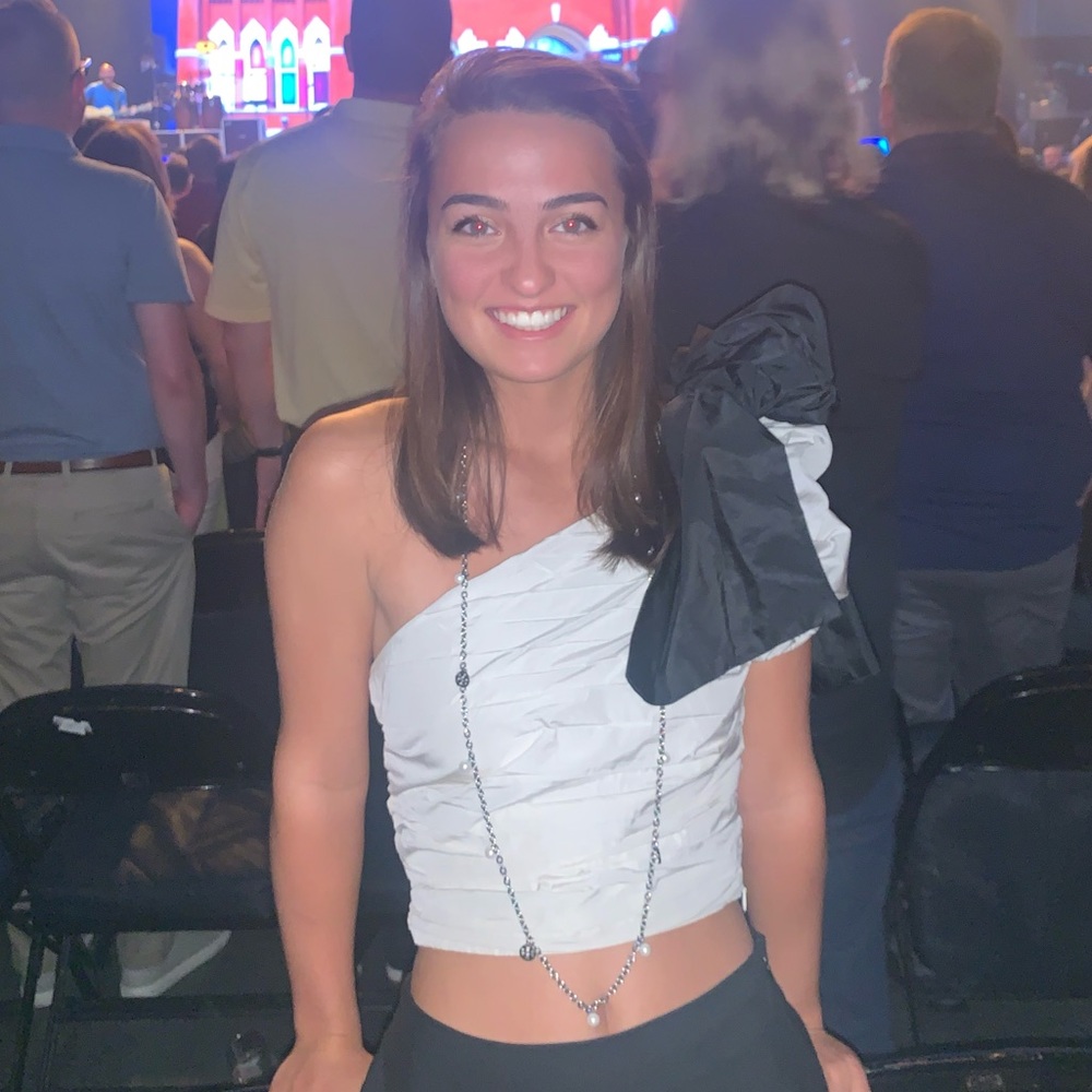 Meet your Posher, Hailey